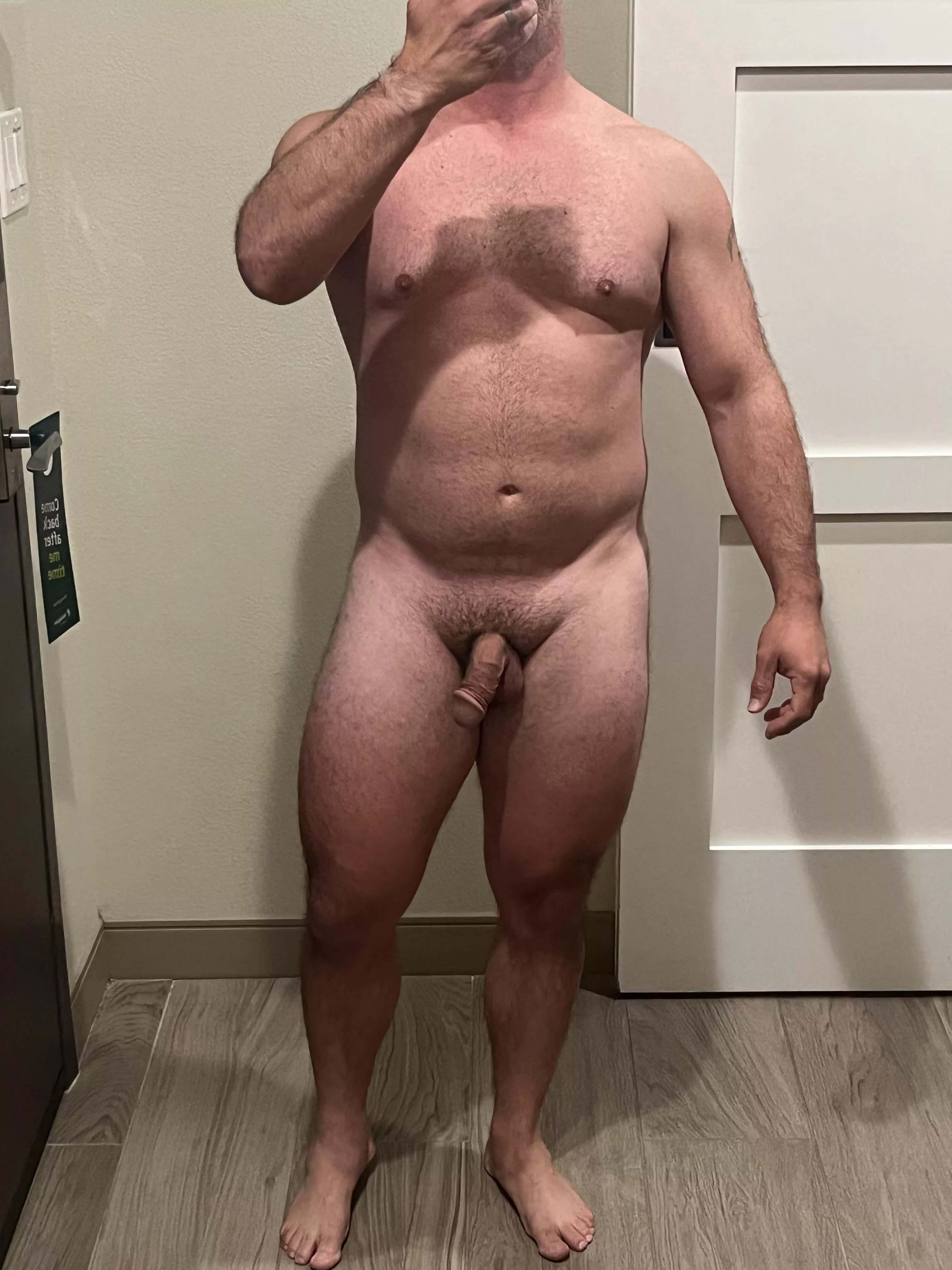 The lighting was good. [m]165, 5’5” posted by beer-or-abs