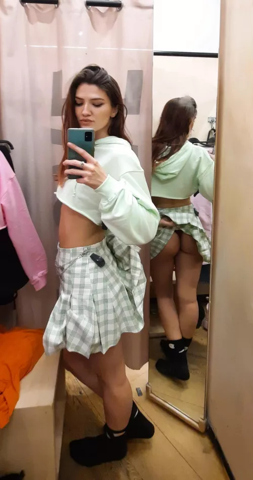 The mirror 😳 by missvenomm_