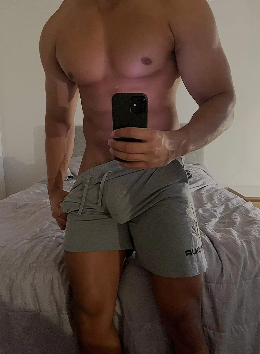 the moms at my gym can't help but stare posted by Ragna-Cock