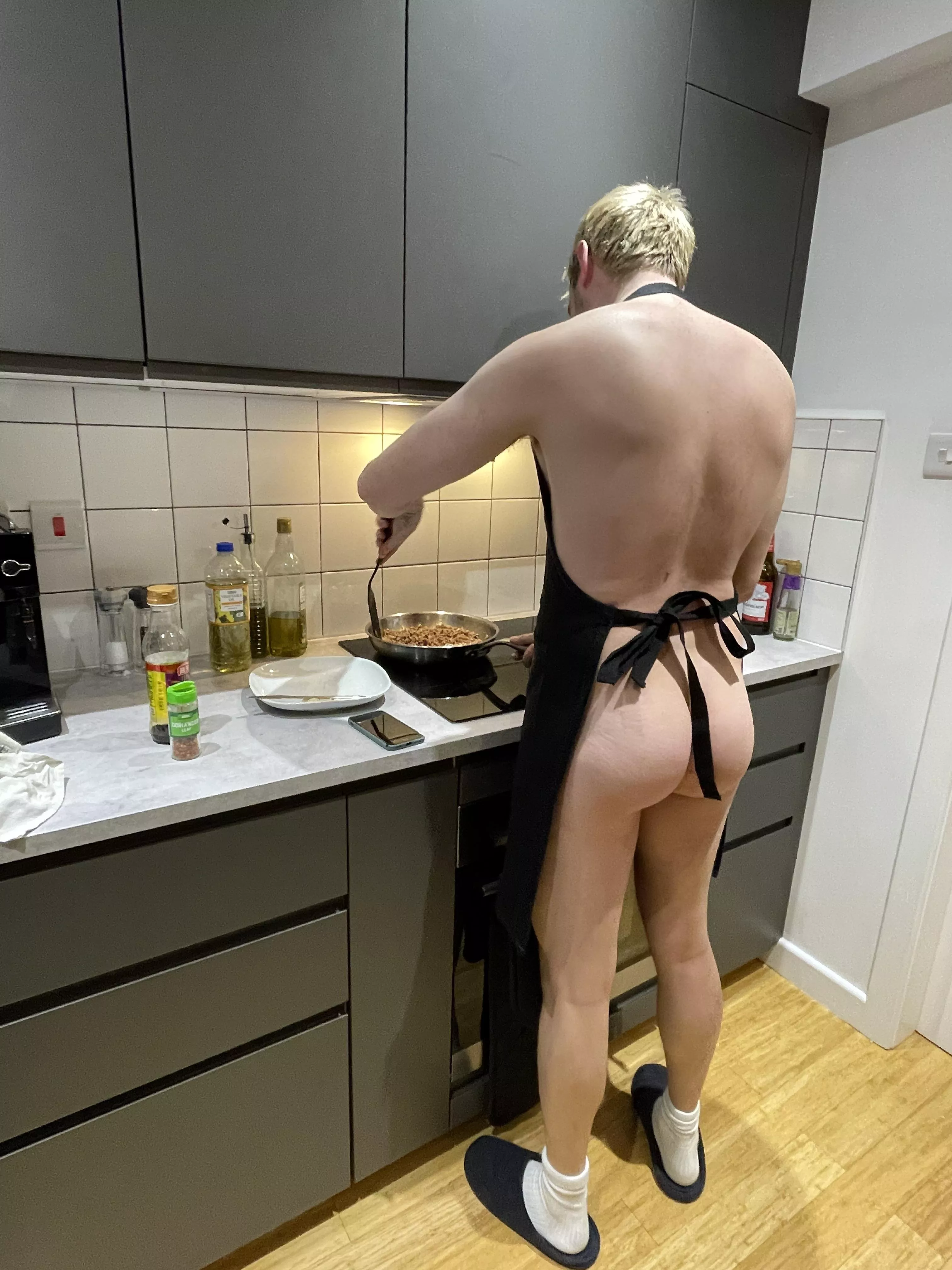 The naked chef posted by Moggythrowaway