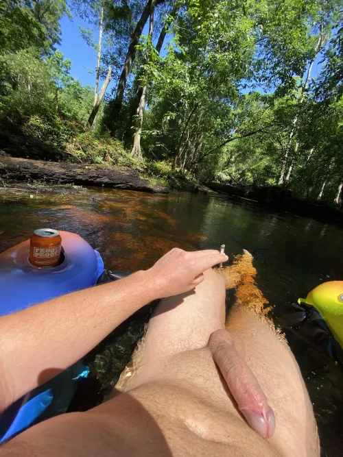 The ole toke’n’soak. Happy Monday! [m] by nofloexplorer