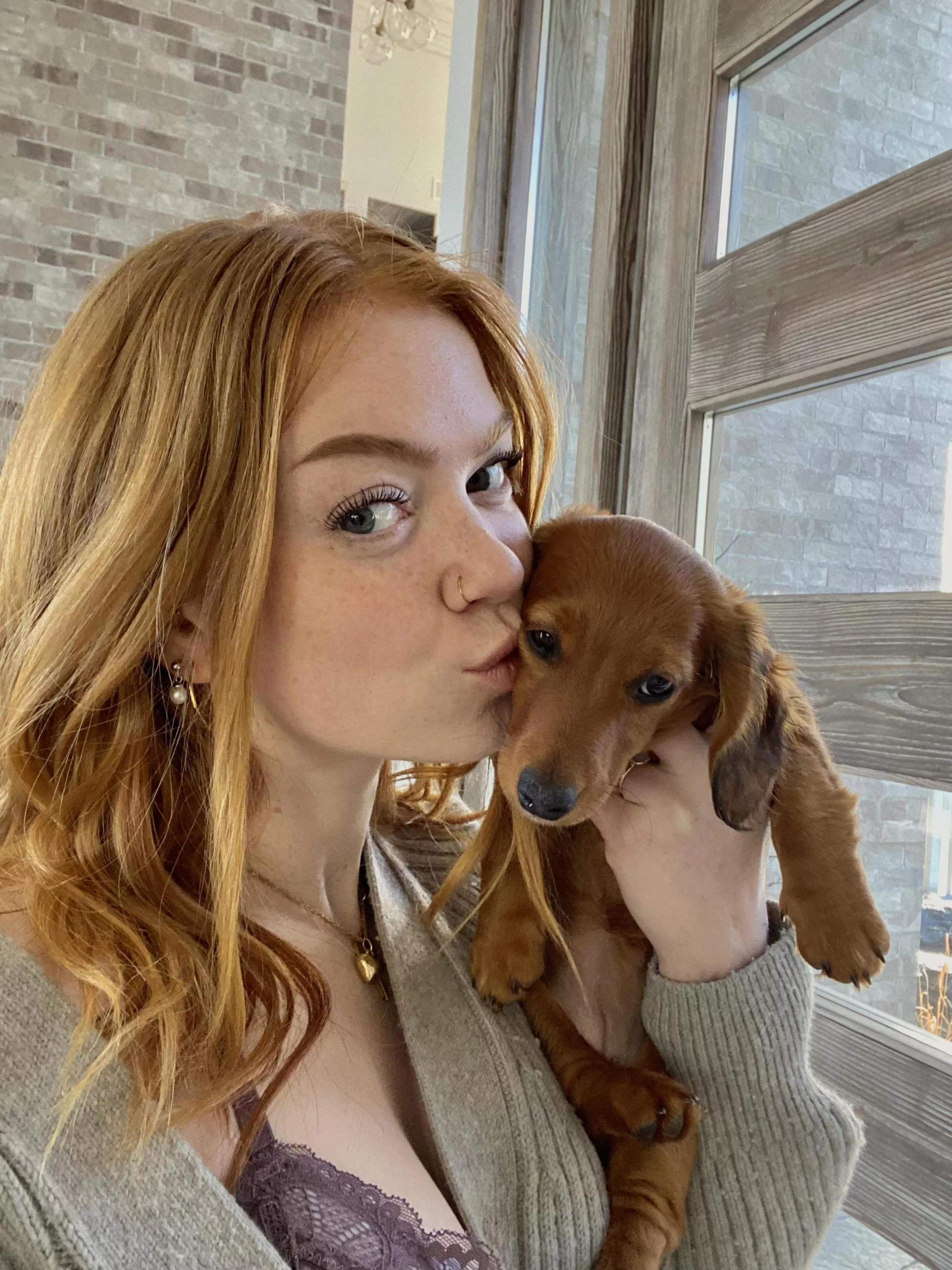 the puppy definitely brings up the group average 🙈 posted by aisleypaisleyof