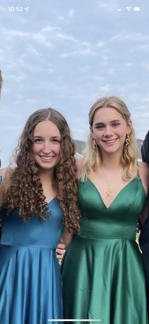 The shy nerd, or student body president? by jackiboio1313