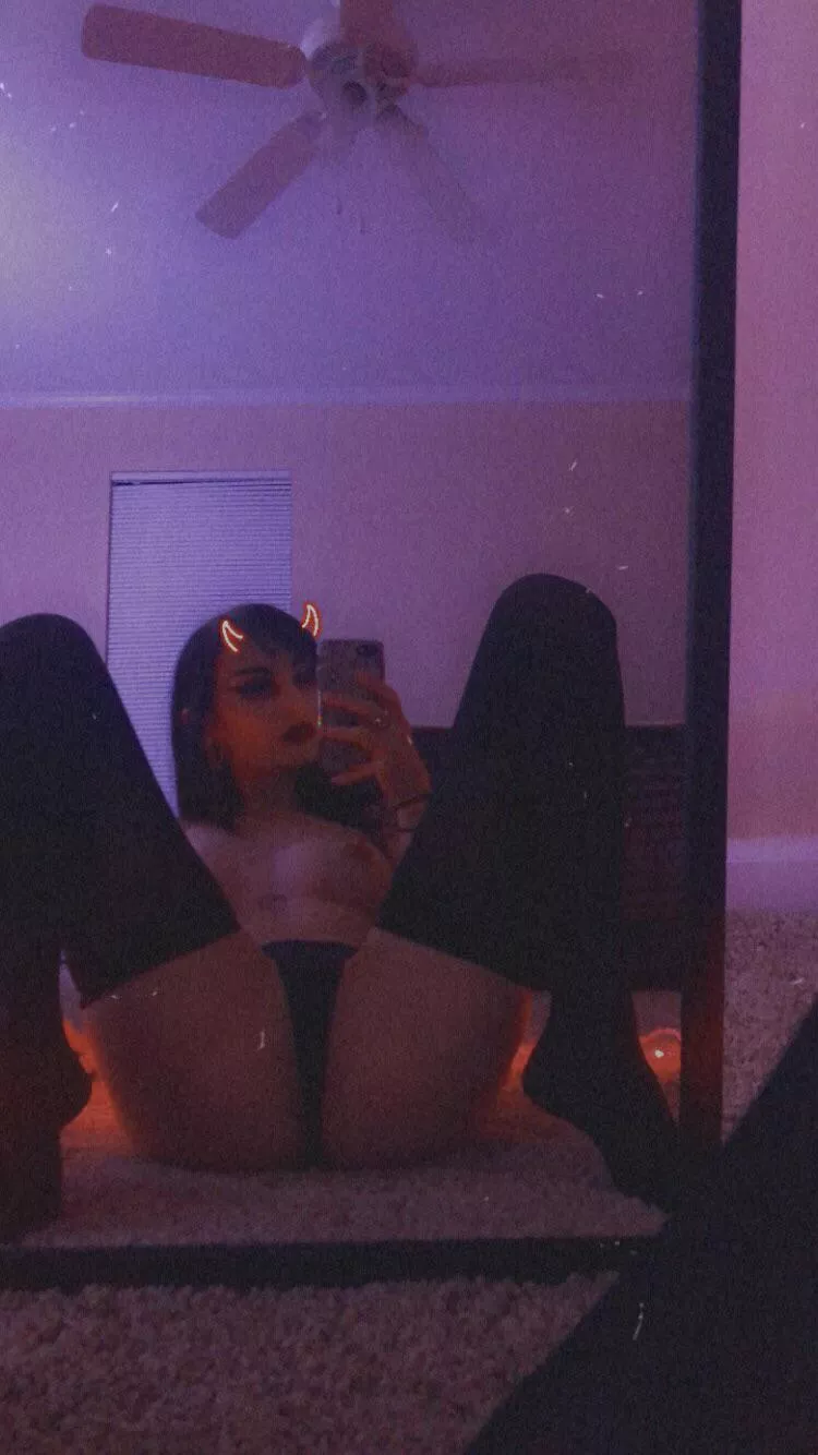 The socks stay on during sex posted by mothbonesx