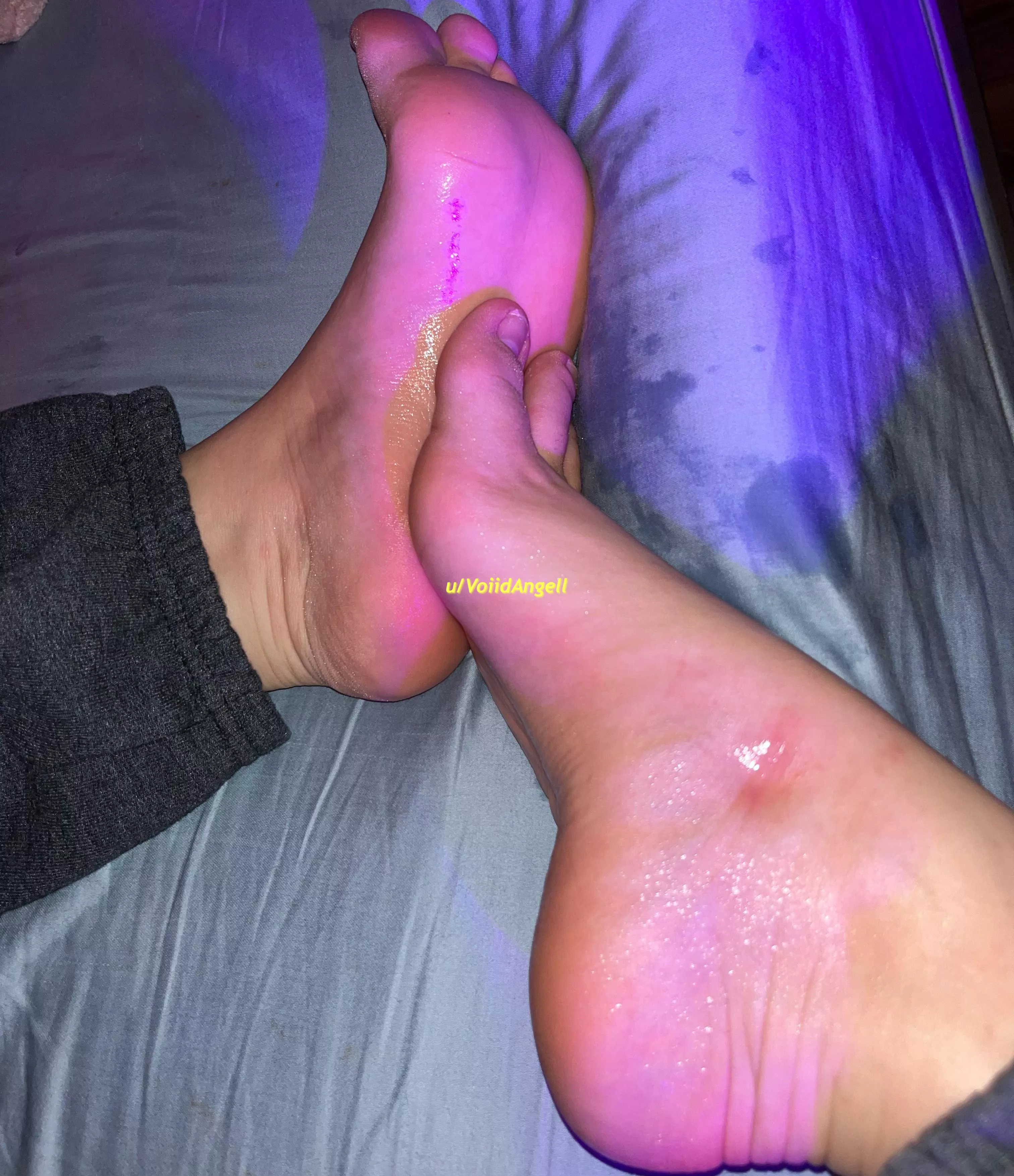 The sweatiest girl you’ve ever seen;) posted by voiidangell