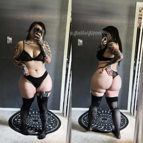 The thigh highs stay ON when breeding. by KublaiKhunt