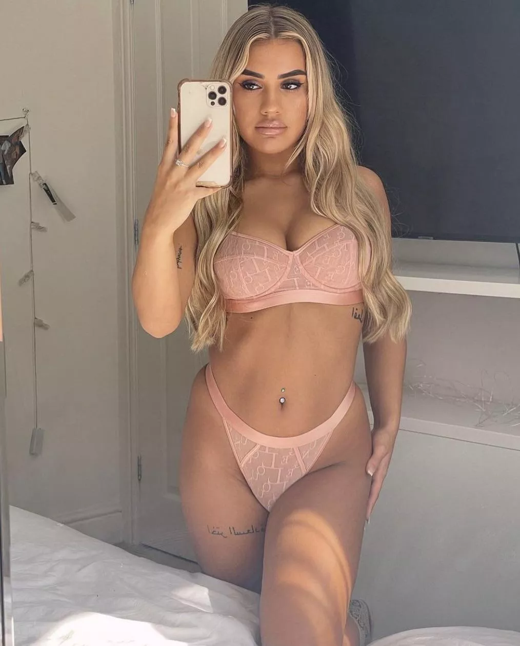 The things I would do to her… posted by VXXR98