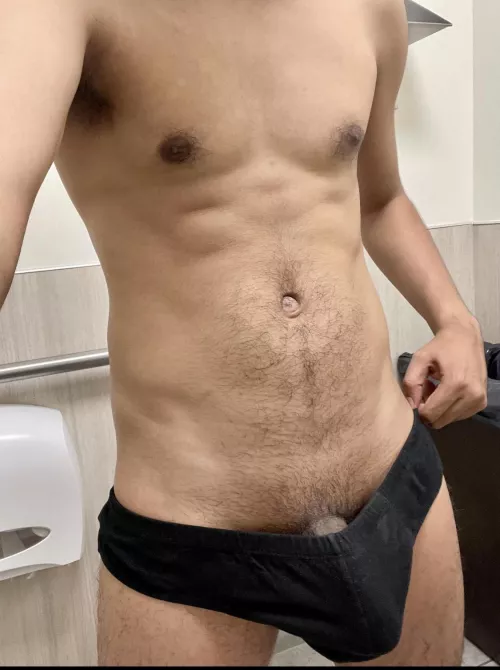 The underwear is a bit small for me by jdugg666