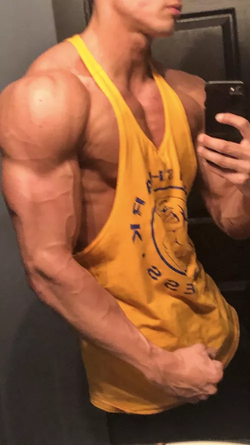 The veins can’t be contained by drew_flexxx