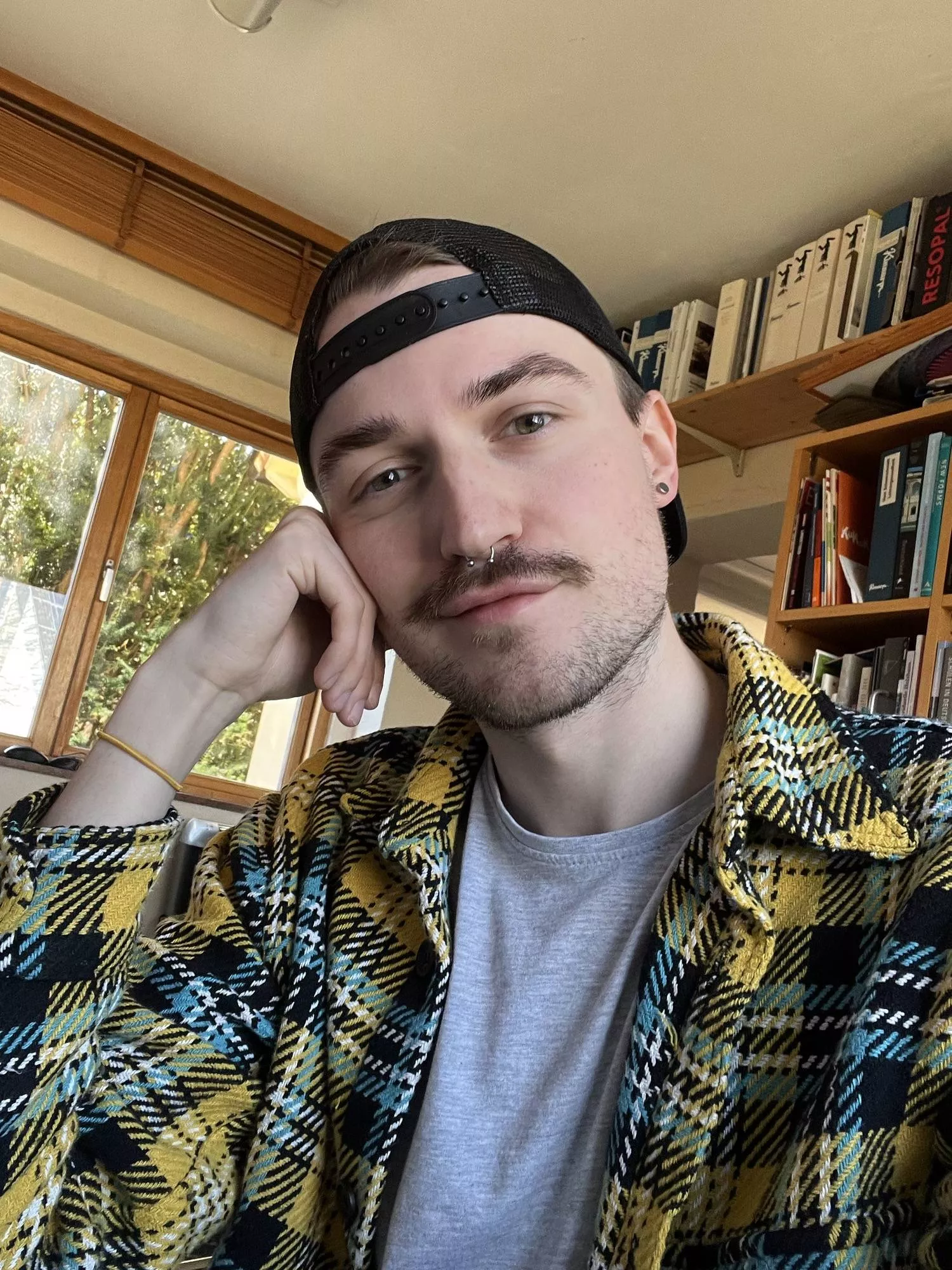 The weekend can‘t come soon enough 💆🏻‍♂️ posted by Unrealviruz