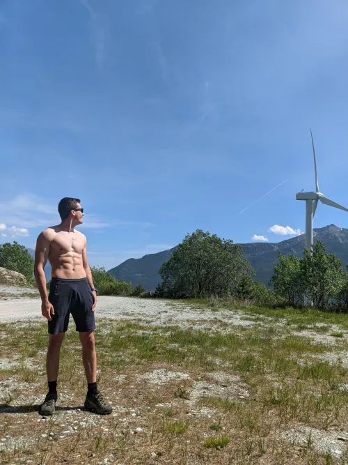 There is some energy in this photo! 24 [m] by MagariCancelloReal