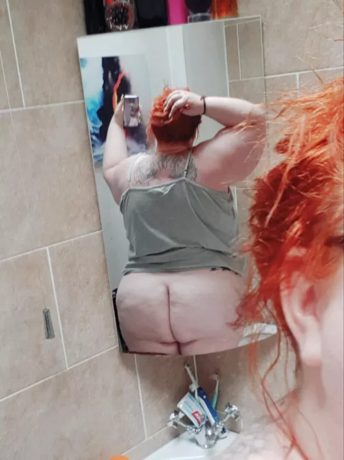 There's a crack in my mirror by Feliciadeliciabbw