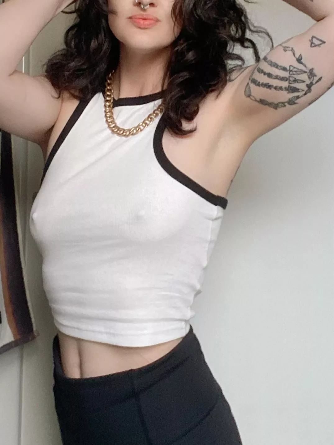 there’s a reason white is a classic posted by glitter-bitch-