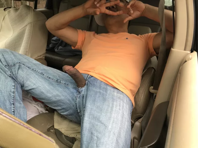 there's any body available.. by Carlos3783