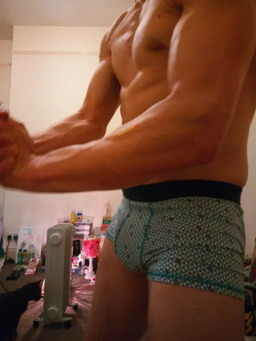 These arms can chop wood 💪😝💗 by StrafeKing1991