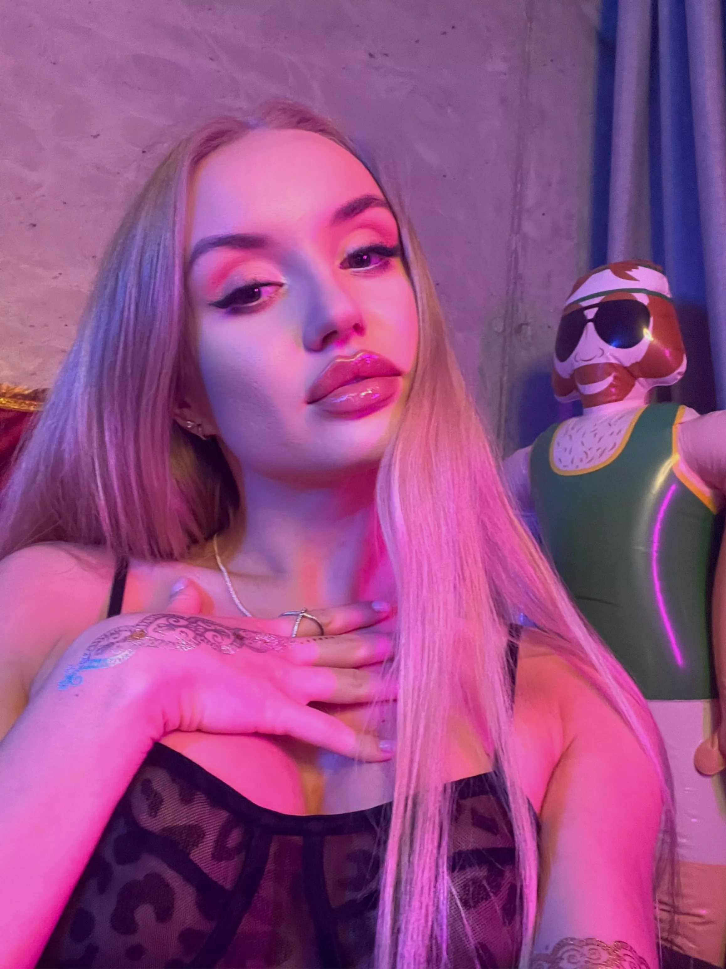 These boobs want an oil massage posted by SnappyIntruder