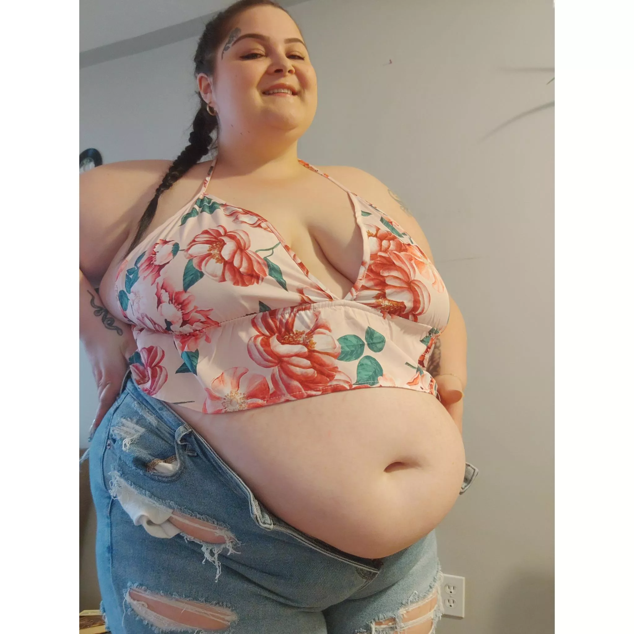 these fit only a few months ago 😌 I can't help myself with food , I love to watch myself grow 😍 posted by Geminijune97