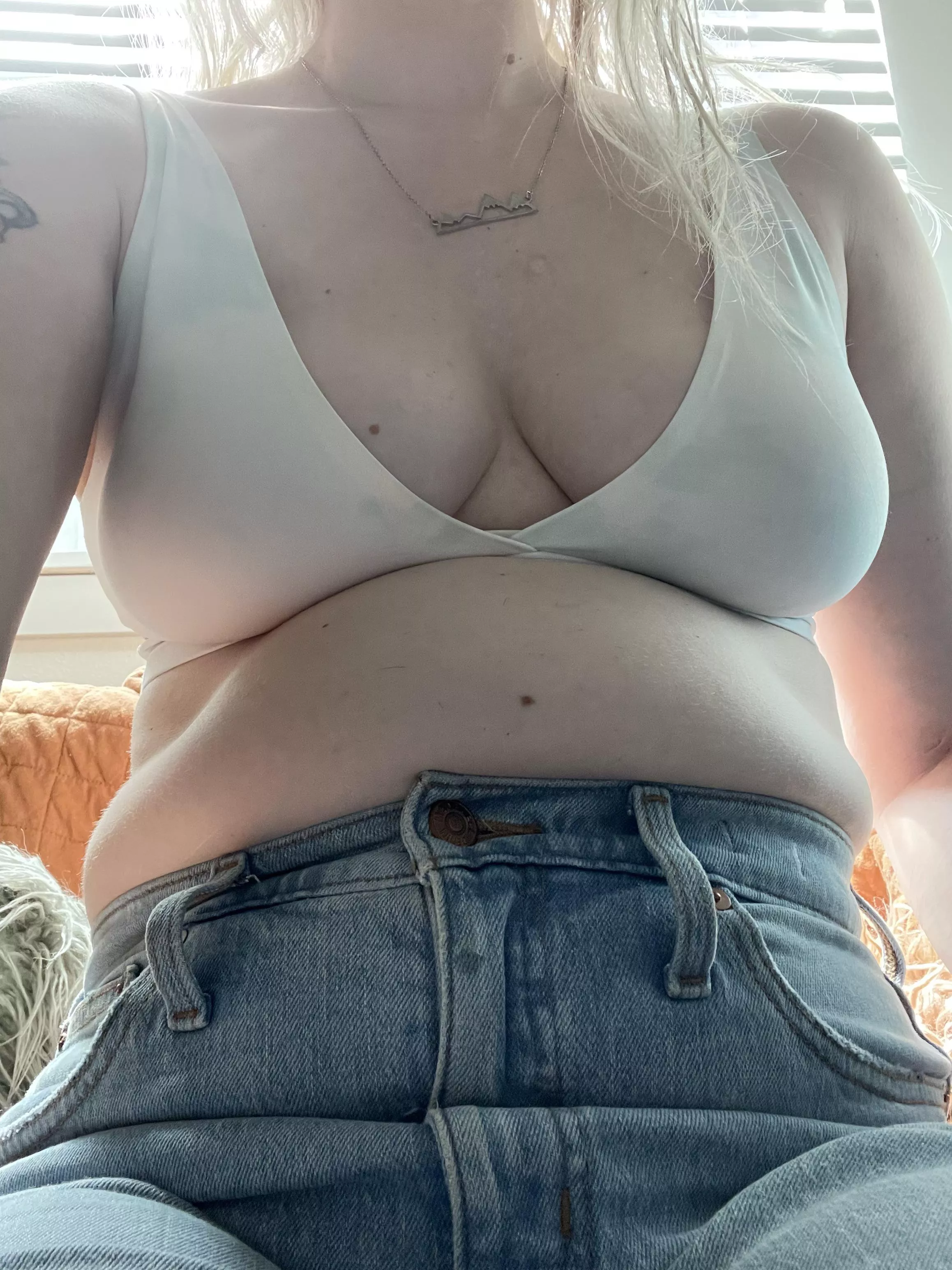 these jeans are well on their way to exiting my closet. 🤰 just need a few more hearty meals 😉 posted by curious-clever