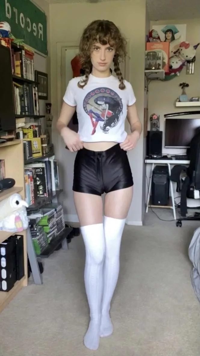 these socks look great on my dainty legs posted by quarantinevagene