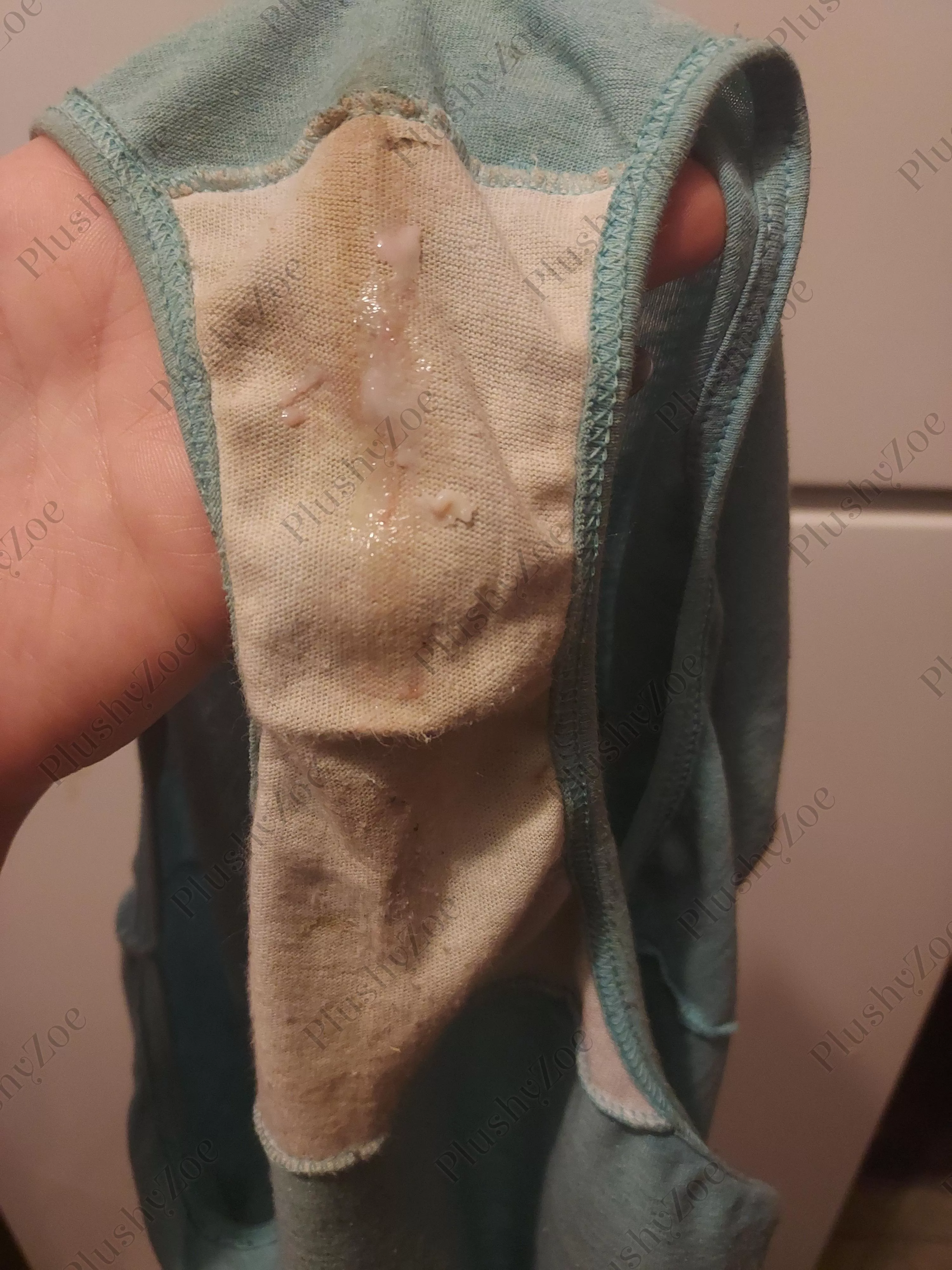 these were coated by the time I took them off after a short time and play 😍 posted by PlushyZoe