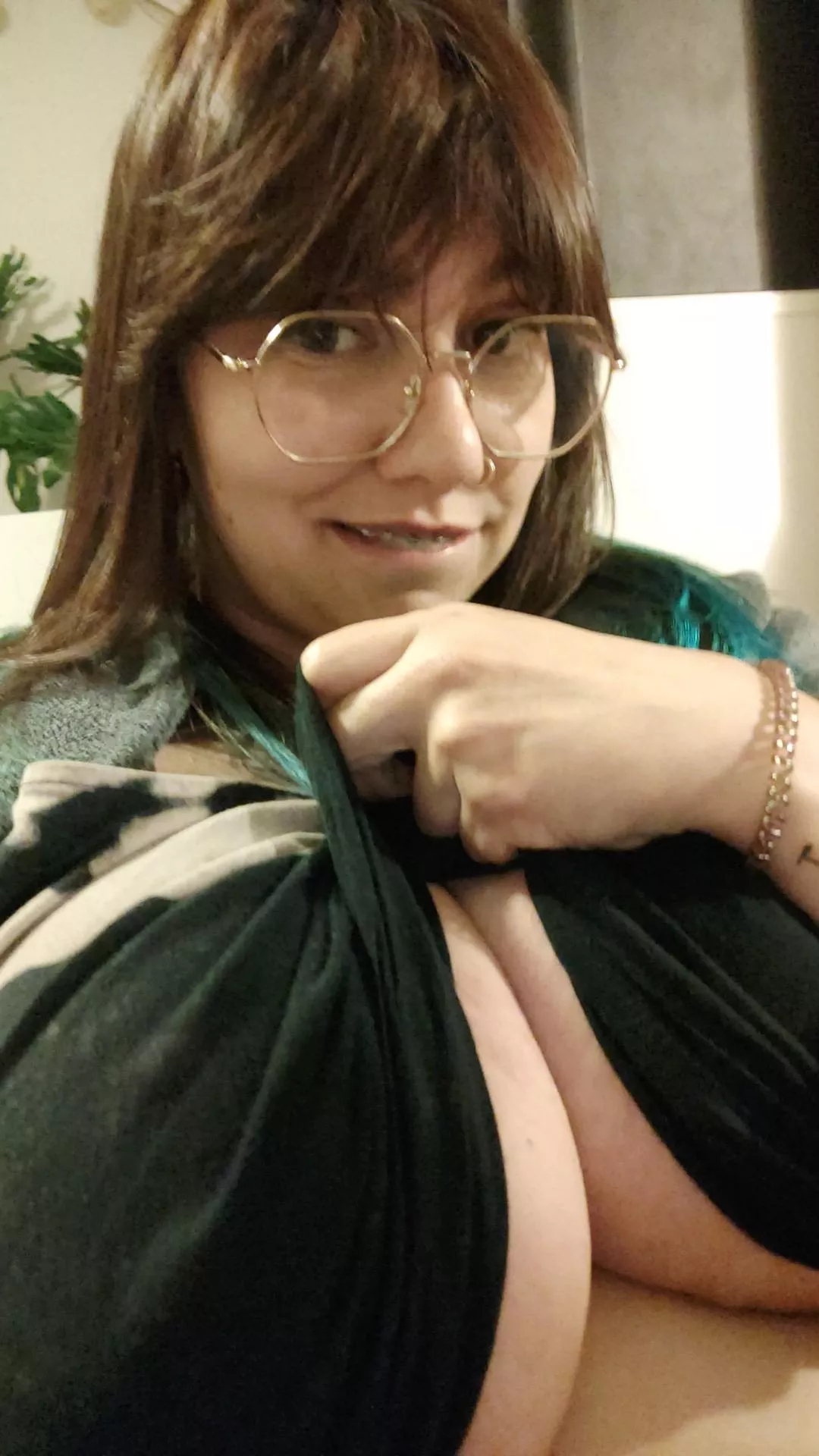 they don't even fit in the screen posted by bbwaltswitch