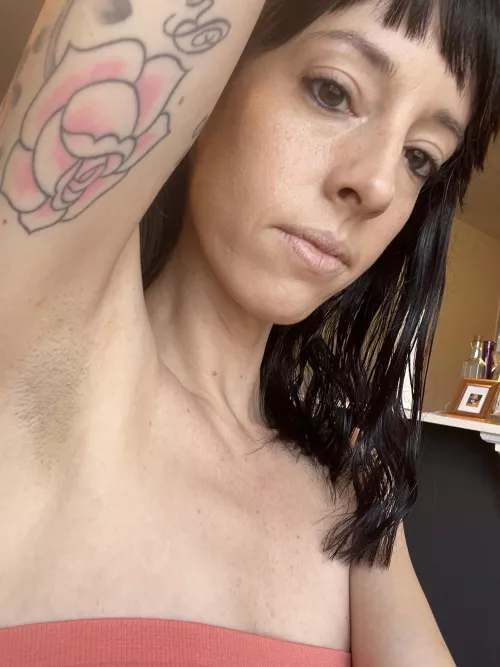 They honestly smell so strong, but I like it 😈 by Desesperanza_g