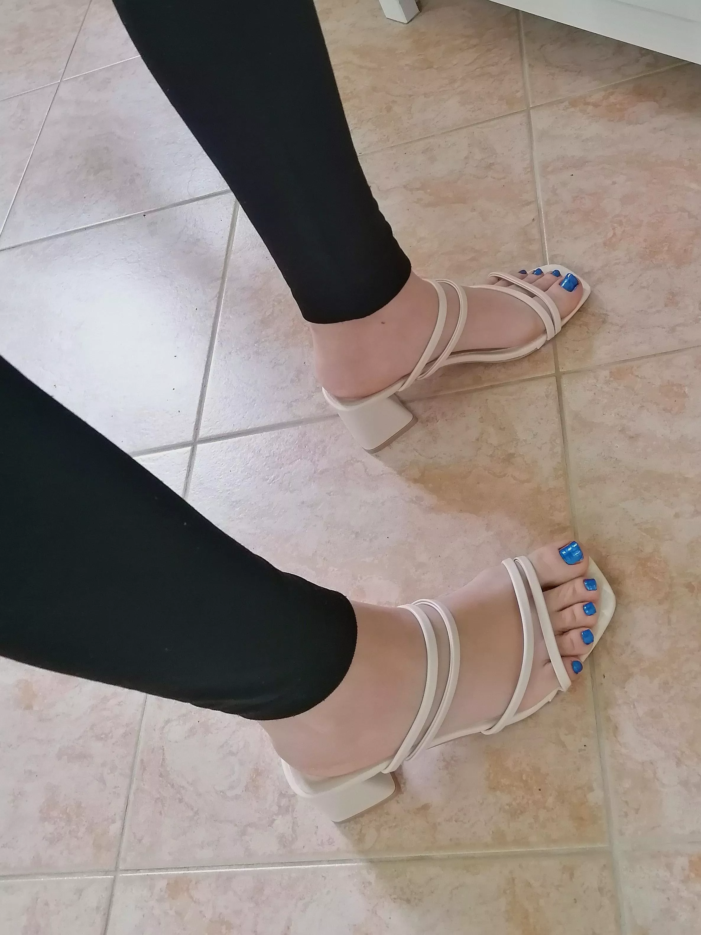 They're a bit sweaty... Hope you don't mind 🙊 posted by giuliainitaly