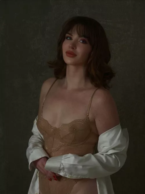 They're not small, they're regal by Rene_Delacriox