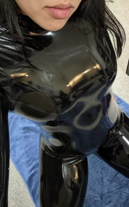 Thiccy Thigh Tuesday by SarahSoShiny