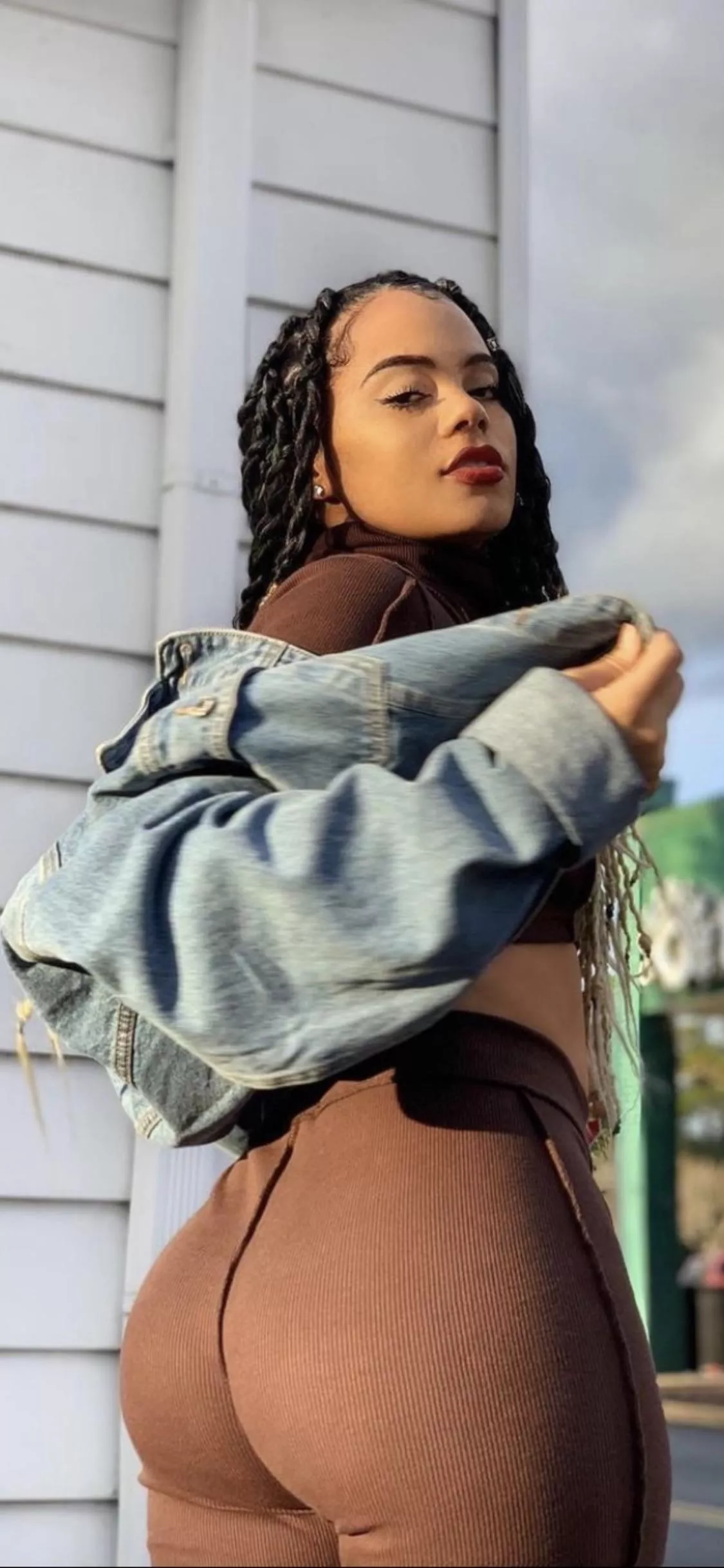 Thick posted by Elitestalin