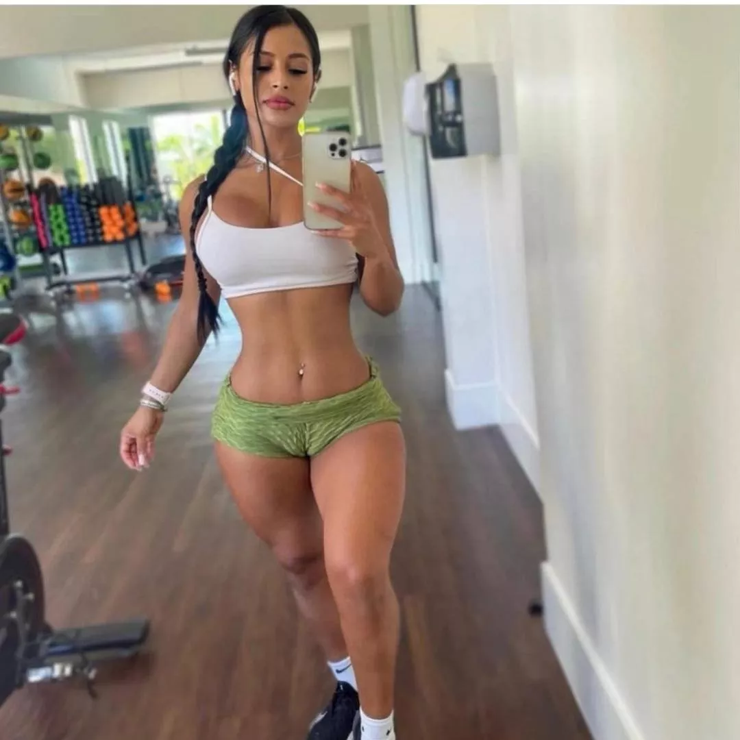 thick posted by Gefran27