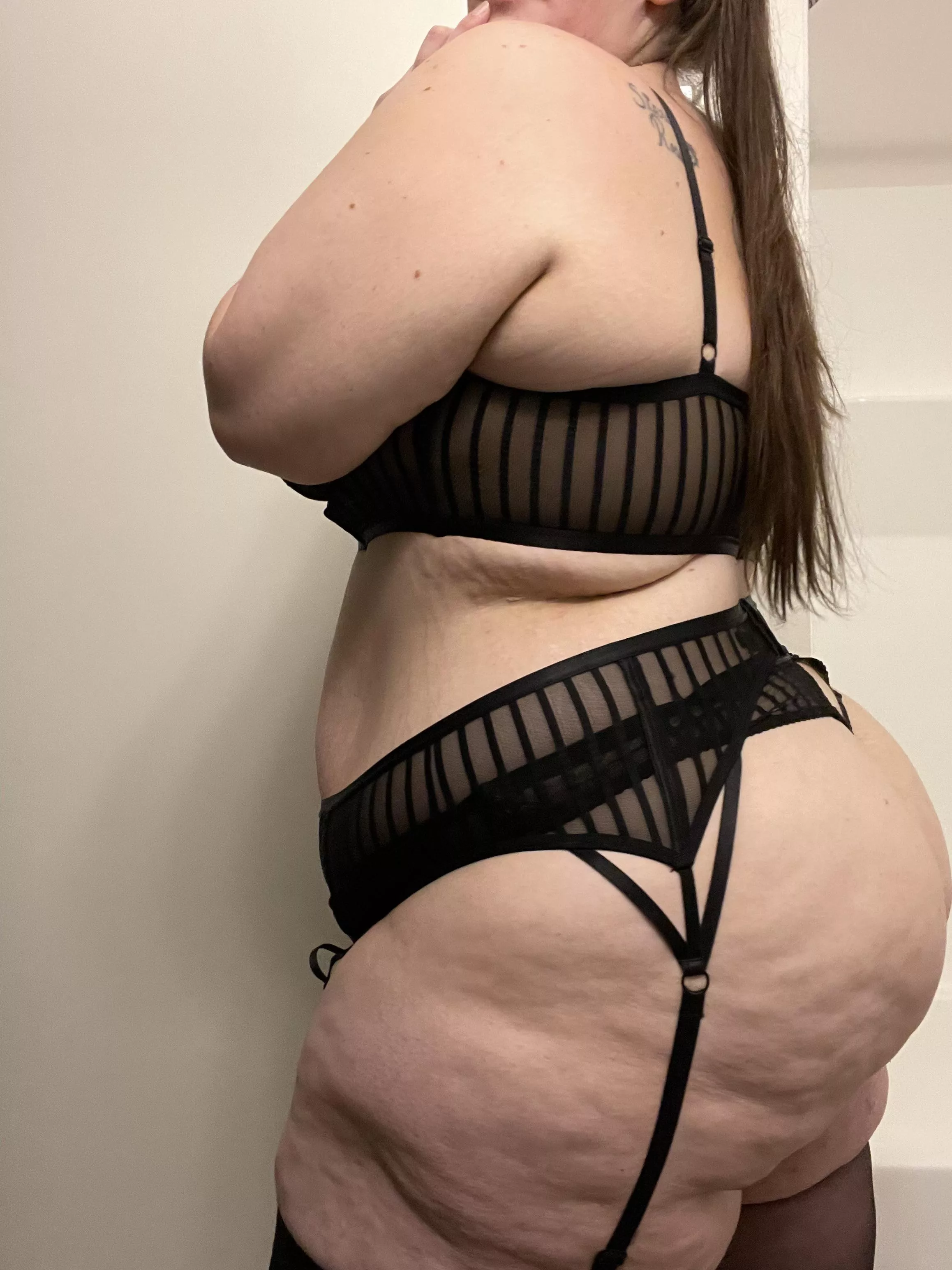 Thick all over 😈 posted by xohellokitten