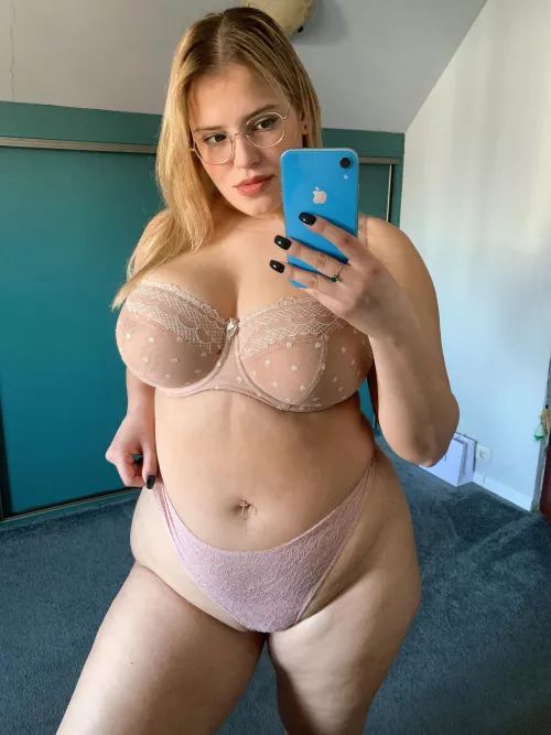 Thick and glasses☺️ wdyt? by thixchix