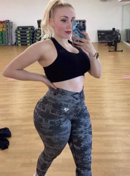 Thick blonde by deco2204