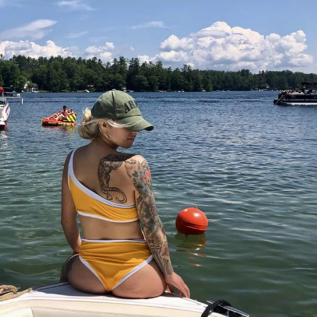 Thick Blondes & Tattoos posted by TheMaskedElder