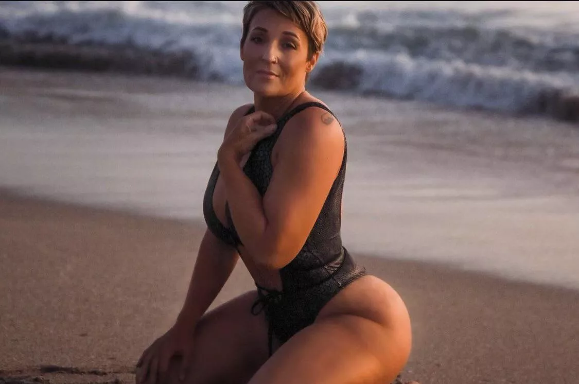 Thick gilf posted by pablorocoenzo