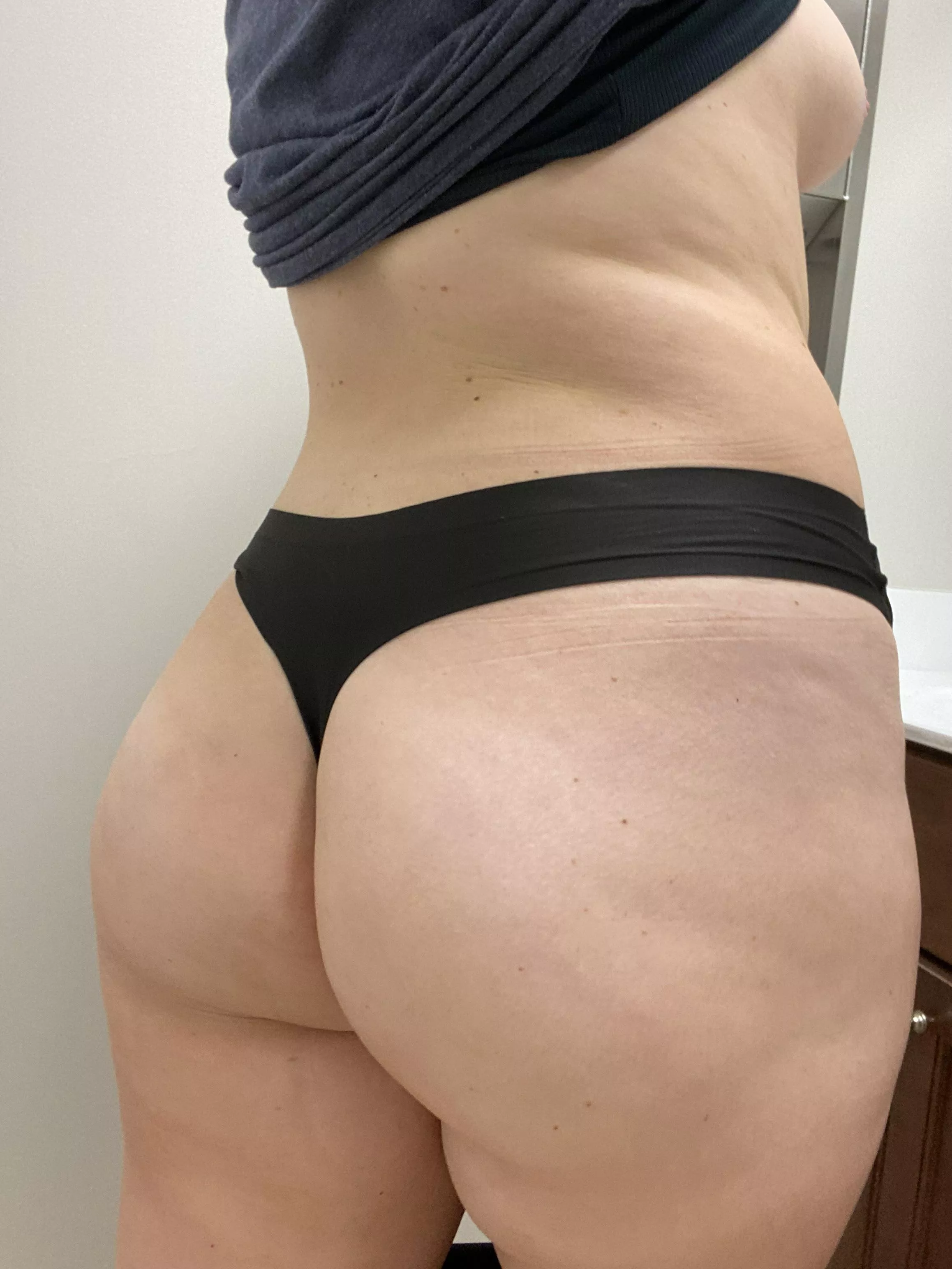 Thick mom bod posted by gapeachess