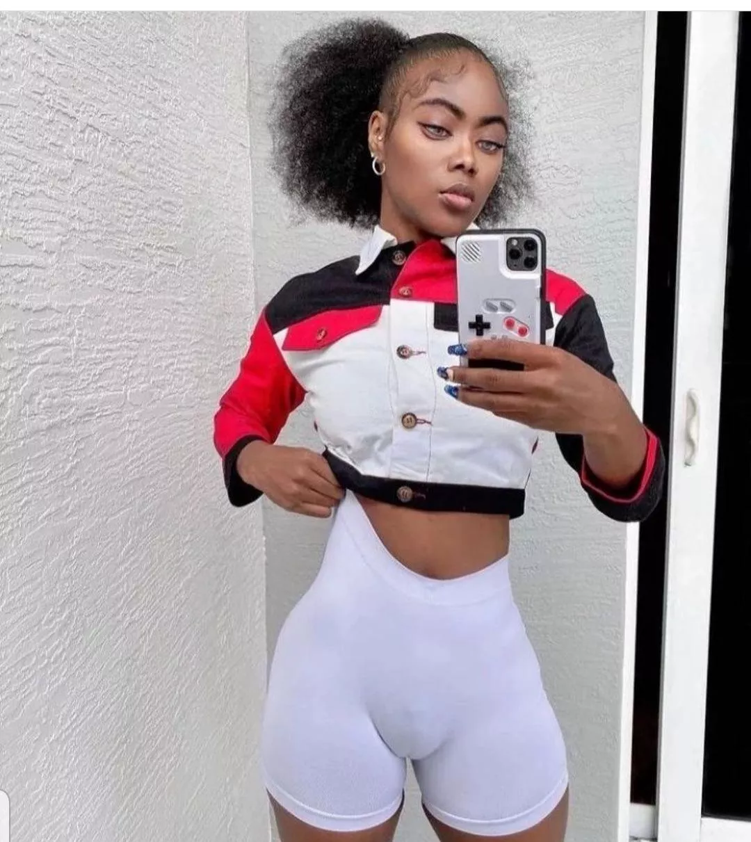 thick posted by Gefran27