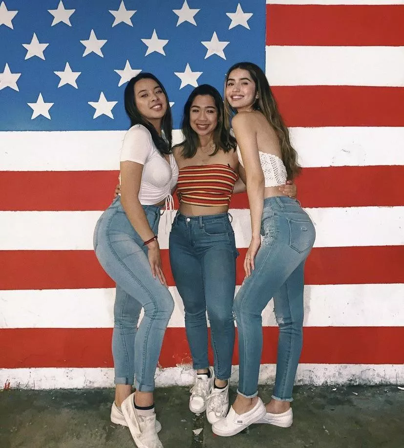 thick short and skinny posted by busisbussin