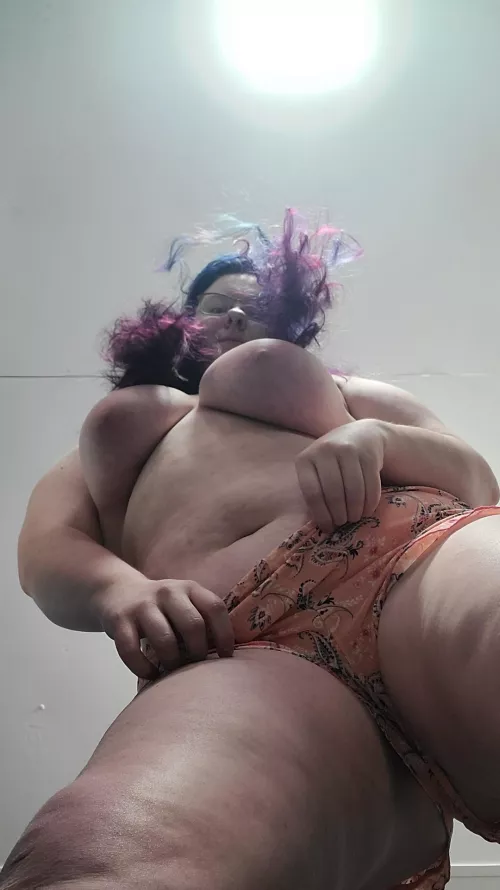 thick thighs 😉 by _theplantlady