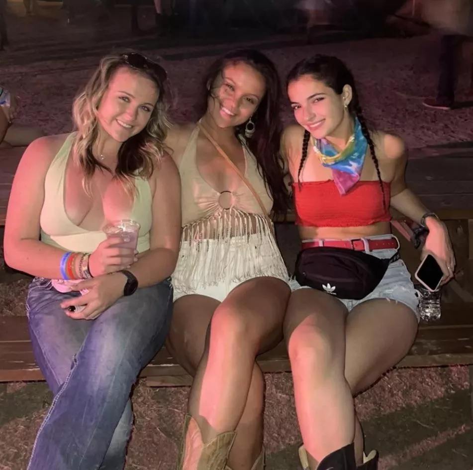 Thick thighs posted by swordmastax10