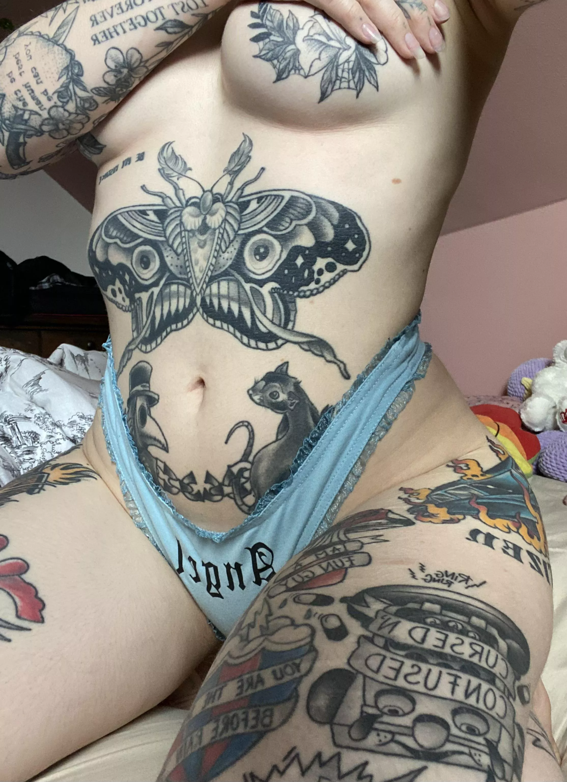 thick thighs save lives posted by enamor_me137