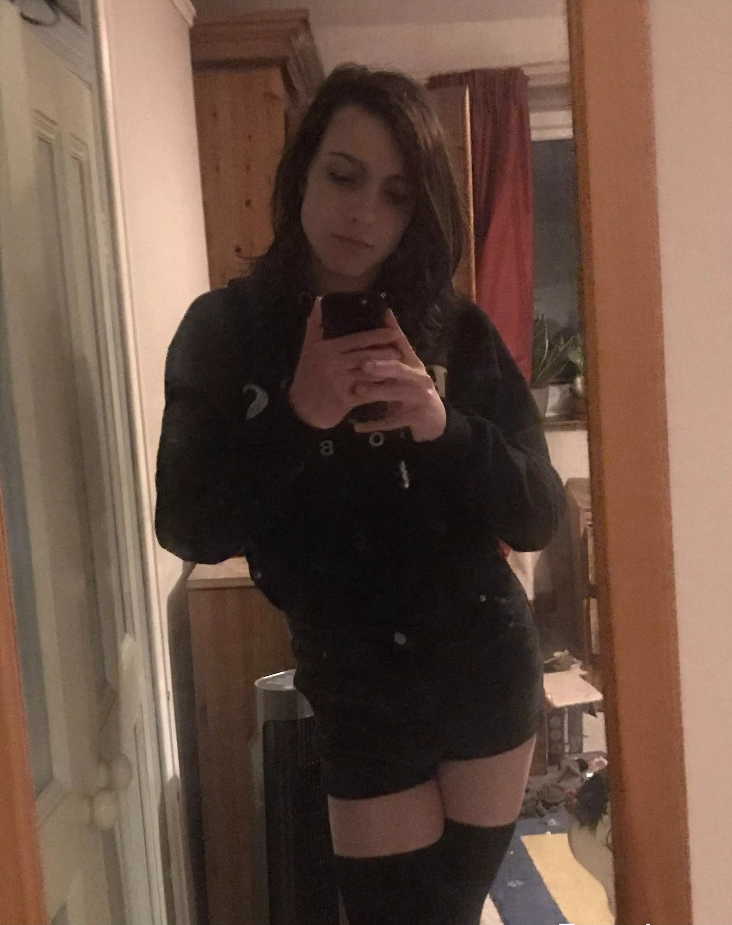 thigh highs are so fun posted by Floomphy_bi