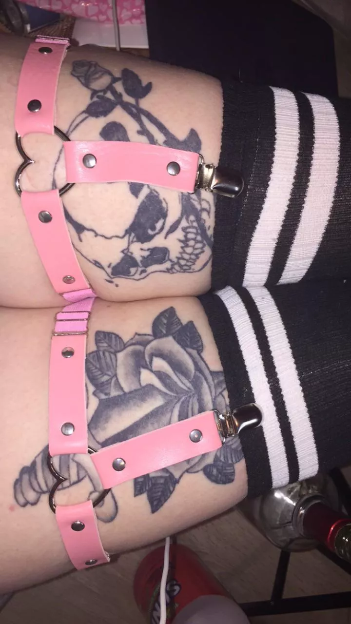 thigh highs + garters [F][23][oc] posted by kosmic_kota