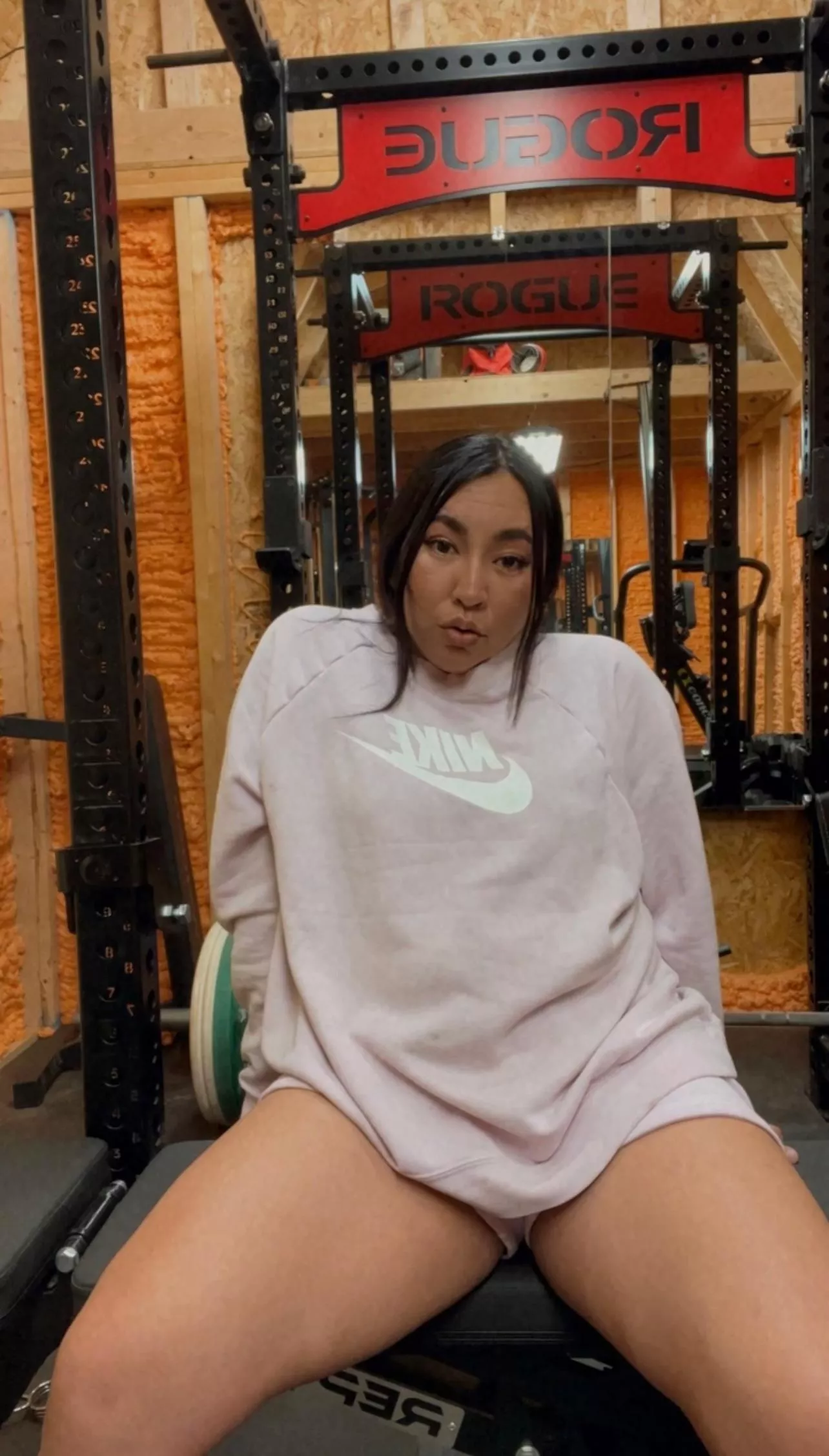 Thighs! 😍 posted by lilyycakess