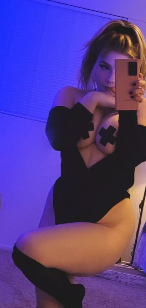 Thighs for days by TheMissChan