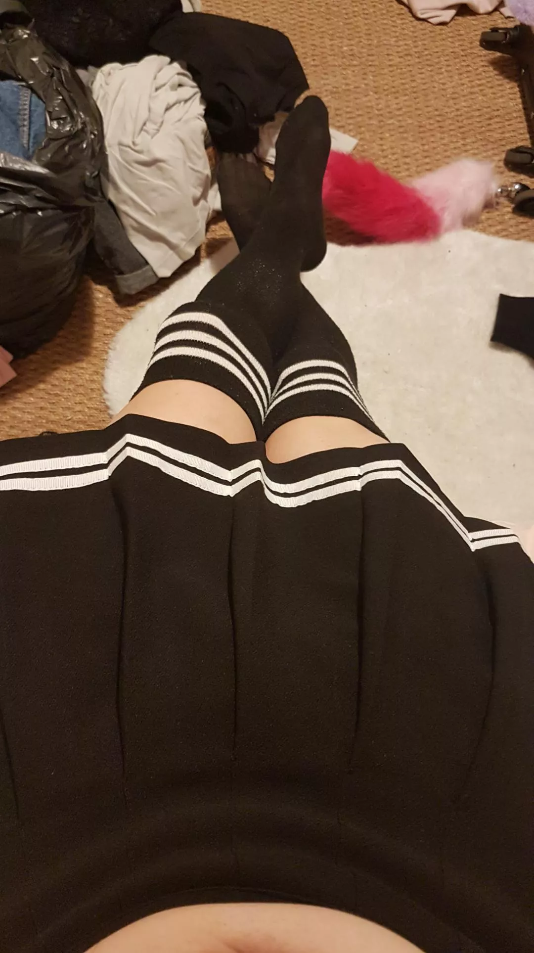 Thights UwU posted by pibou421