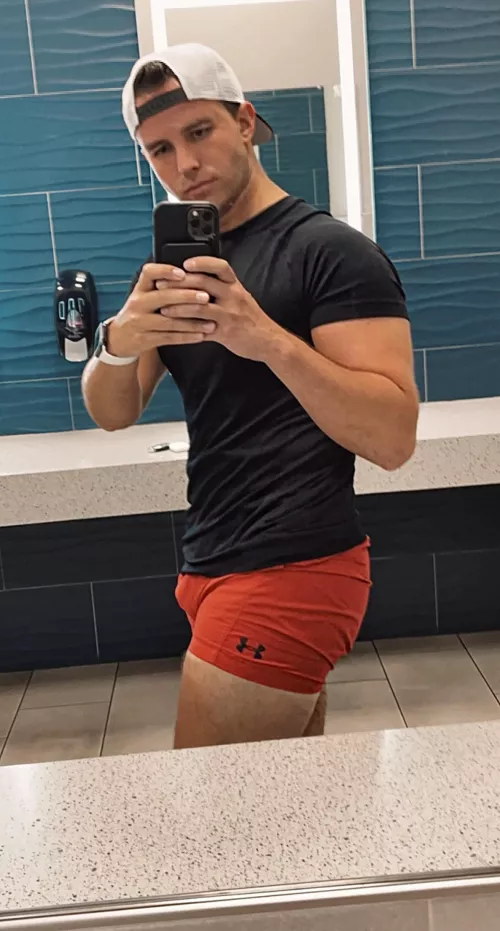 Things I don’t skip: meals, leg day & tswift songs by SilverCard4659