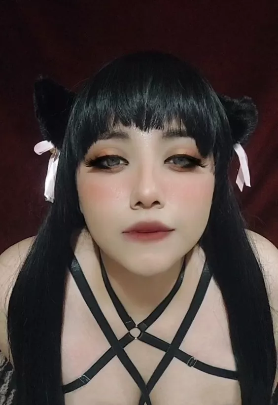 Think I deserve some headpats 🖤 posted by MariahMoon_19