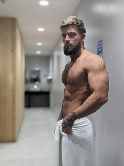 Think it's time I drop the towel? by scott_hudson_fitflex